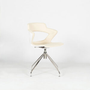 Chaise visiteur LEYA pieds style coloris crème