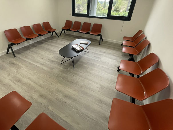 mobilier salle attente cabinet medical