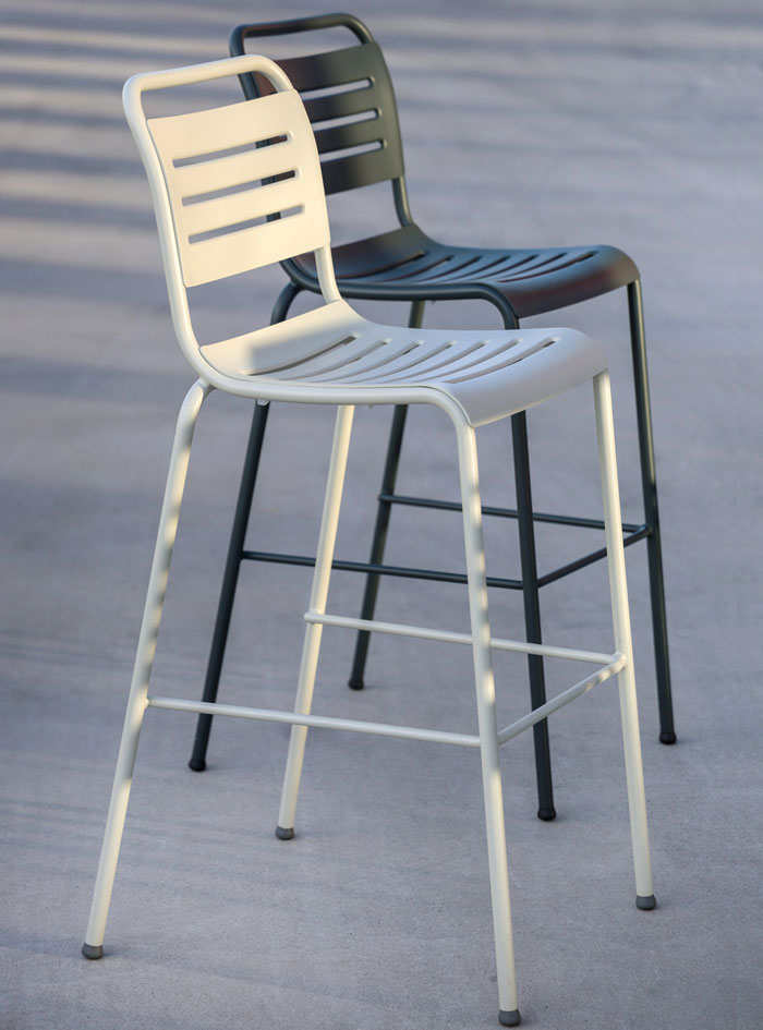 Chaises de bar haute en aluminium, modèles blanc et noir