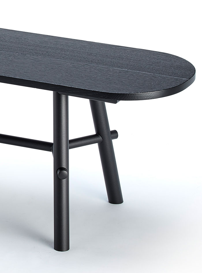 Banc en bois et en métal pour l'extérieur