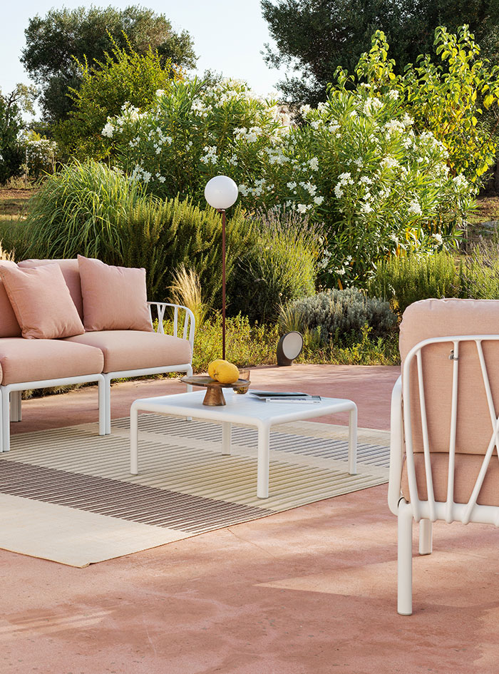 Table basse professionnelle pour les terrasses CHR