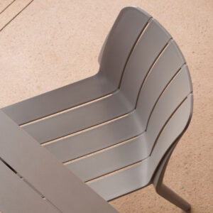 Chaise d'extérieure empilable LIBERIA