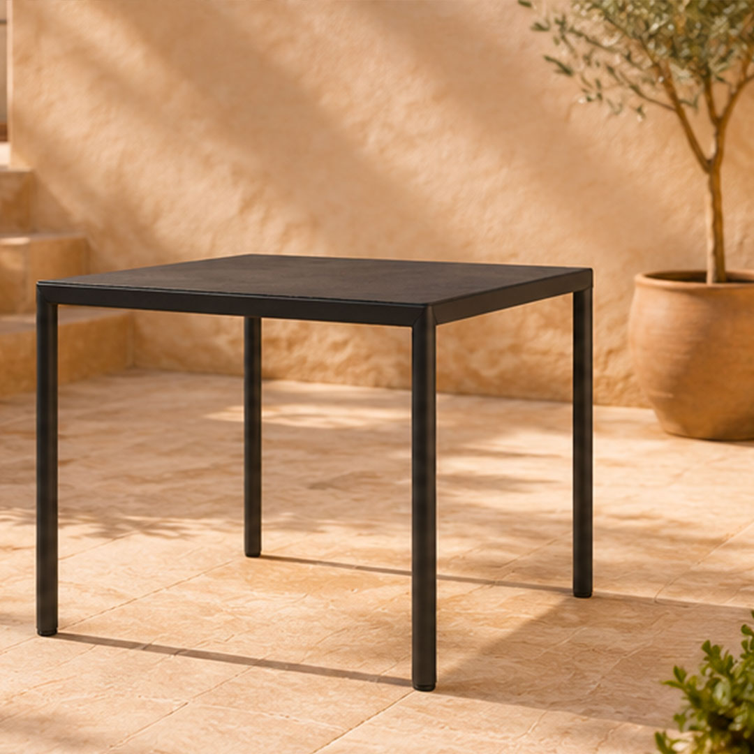 Table extérieure design SIAVE